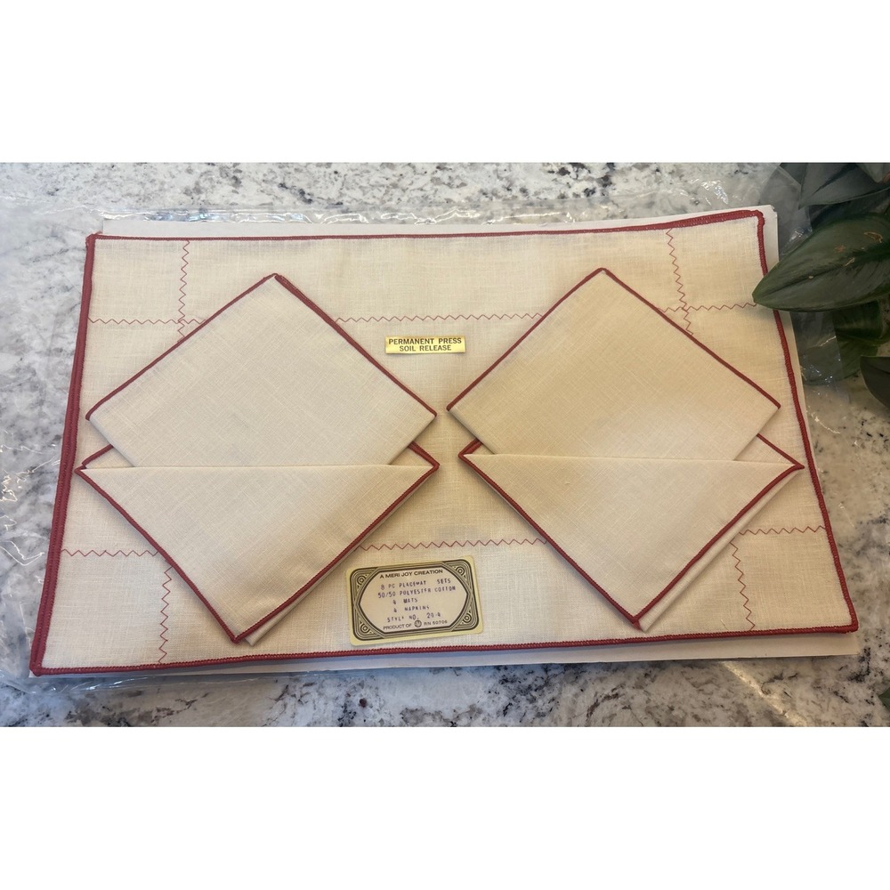 Meri Joy Creations 8 Pieces Placemat Napkin Setting for 4 Style 20-4 Vintage